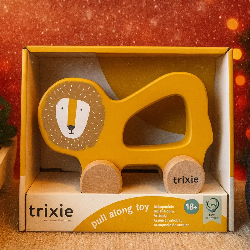 Lire la suite à propos de l’article Jouet à tirer en bois Mr. Lion de Trixie : notre test d’un compagnon d’éveil tout en douceur, et une idée cadeau de Noël pleine de sens